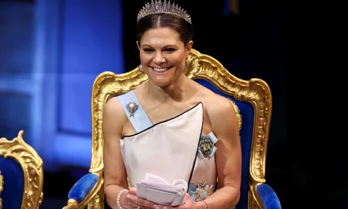 Regele Carl al XVI lea Gustaf, Prințul Daniel, Regina Silvia și Prințesa Victoria a Suediei la ceremonia de decernare a Premiilor Nobel 2025, GettyImages (1) jfif