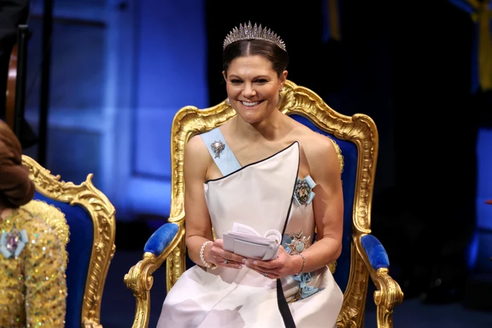 Regele Carl al XVI lea Gustaf, Prințul Daniel, Regina Silvia și Prințesa Victoria a Suediei la ceremonia de decernare a Premiilor Nobel 2025, GettyImages (1) jfif