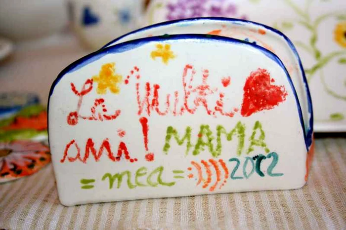 Ch’artist Studio Store – paint your own pottery