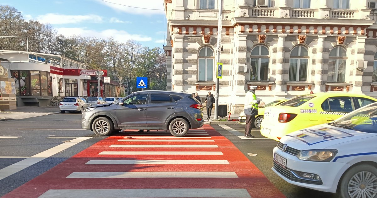 Ce a făcut o femeie căreia nu i s-a acordat prioritatea pe trecerea de pietoni. Promptitudinea răspunsului a uimit pe toată lumea