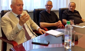 adrian tutuianu, seful AEP jpg