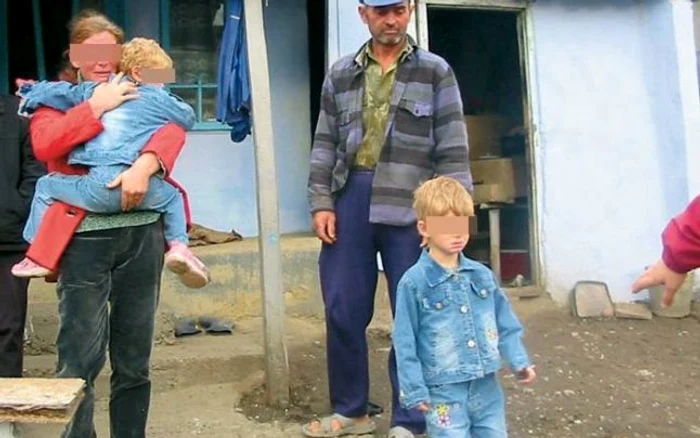 
    Doi bărbați din Vaslui au făcut trei copii chiar cu propriile fiiceFoto Adevărul.ro  