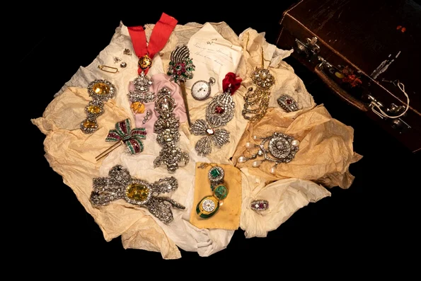 Bijuterii ale casei de Habsburg (© Nasuna Stuart-Ulin / habsburg-heritage.com)