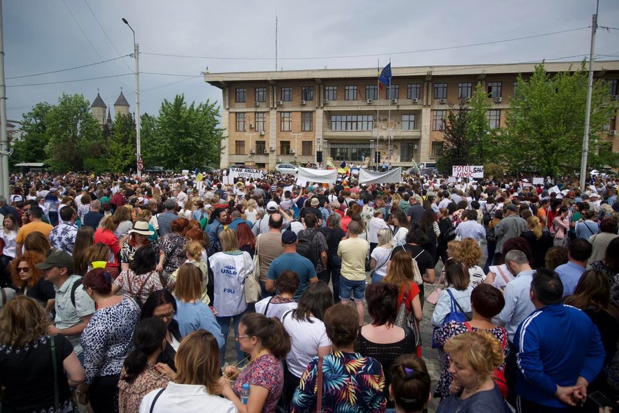 OUG privind majorările salariale ale profesorilor, publicată în Monitorul Oficial