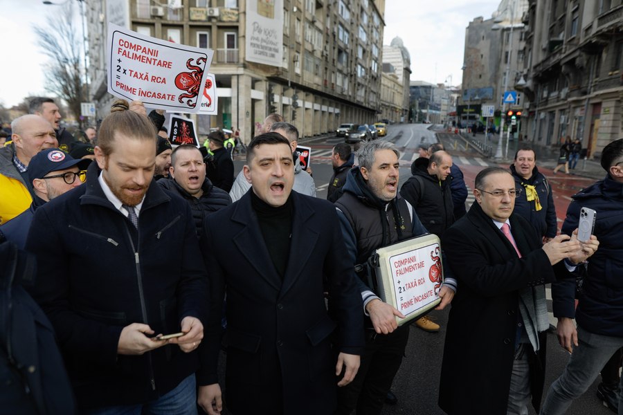 Haos în centrul capitalei după un protest organizat de AUR la sediul ASF FOTO VIDEO