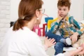 Poza de cover  Care sunt principalele aspecte intalnite la copiii cu tulburare de spectru autist  Iata ce trebuie sa cunosti despre acestea! Copil cu TSA, terapeut, cabinet jpg