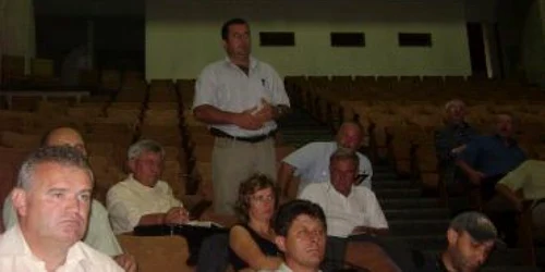 Satu Mare: Primarul din Odoreu vrea sa plătească facturile la curent din gunoi