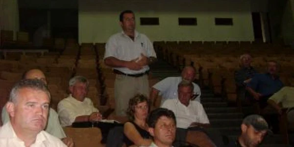 Satu Mare: Primarul din Odoreu vrea sa plătească facturile la curent din gunoi