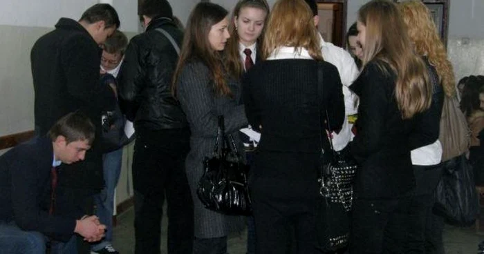 Arhivă foto: A început lupta pentru luarea examenului de bacalaureat