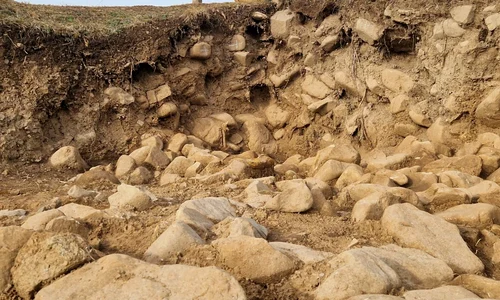 Descoperiri arheologice pe platoul „Dumbravă” (© Facebook / Muzeul Vrancei)