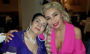 Cornelia Catanga purta ținutele Soniei Trifan foto: Facebook 