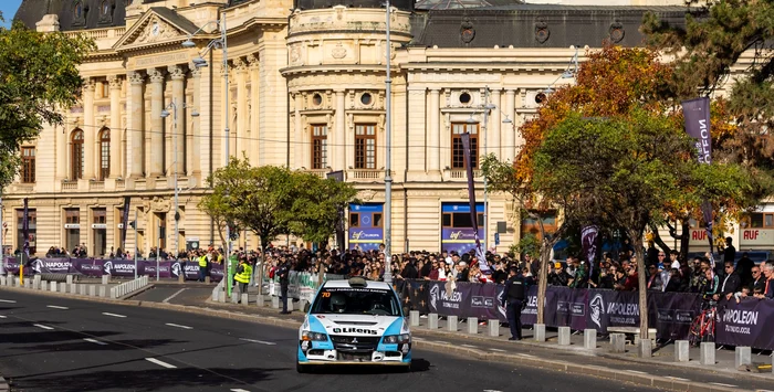 Spectacol pe străzile Capitalei