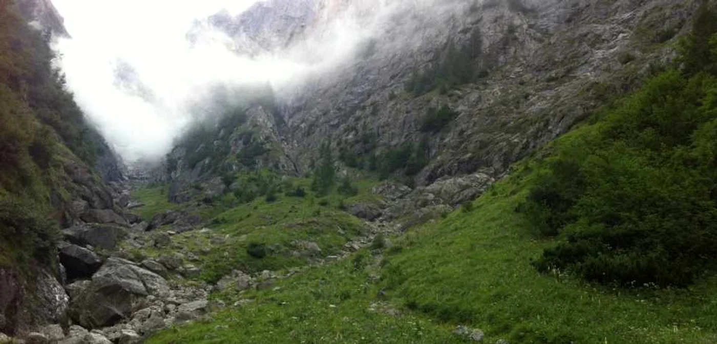 valea alba bucegi foto roplaces.blogspot.ro