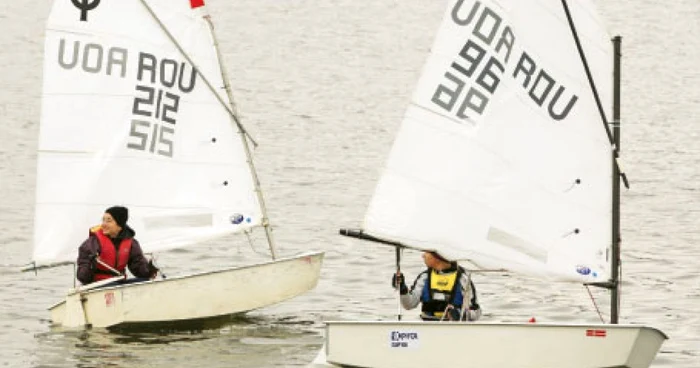 Pe lacul Techirghiol a fost organizată prima competiţie sportivă de iahting în sezonul rece