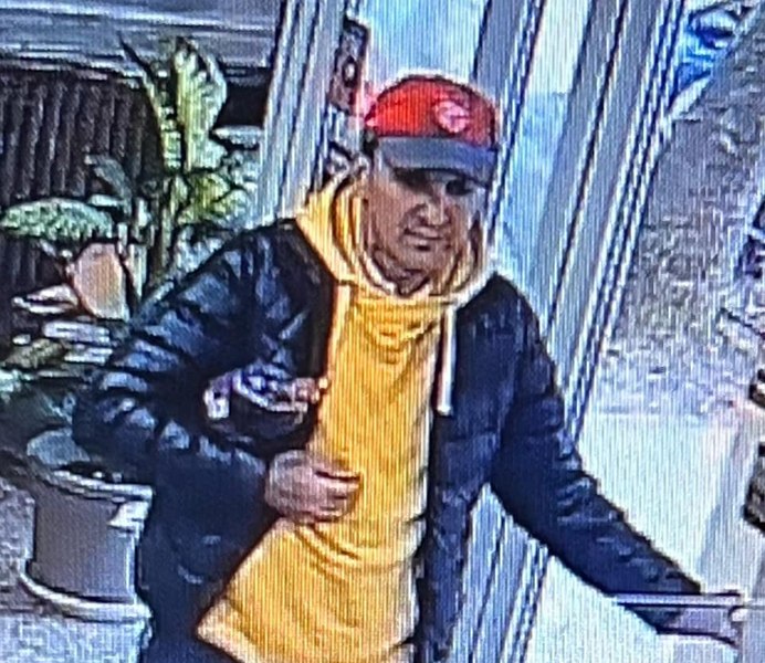 Hoțul care a dat atacul într-o bijuterie în Timișoara, prins de polițiști la Craiova VIDEO
