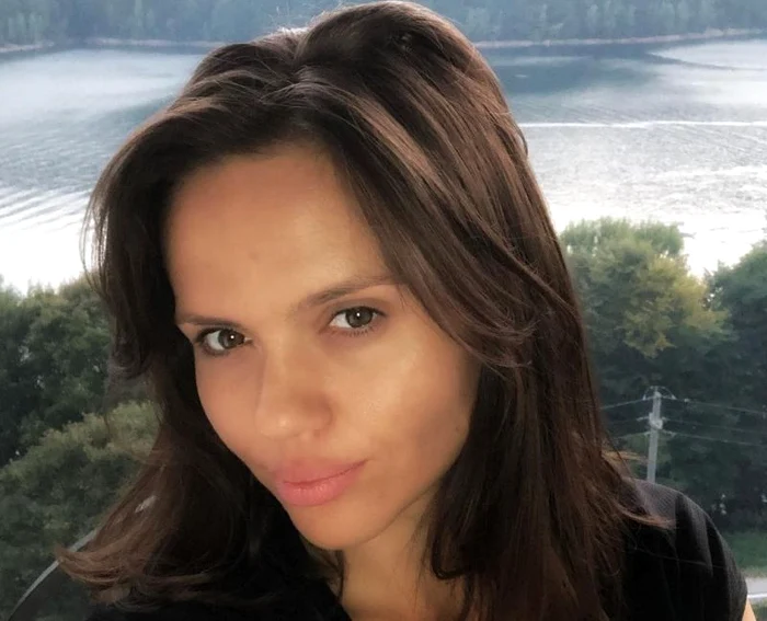 Cristina Şişcanu a apărut într-o rochie extrem de decoltată Foto: arhivă personală