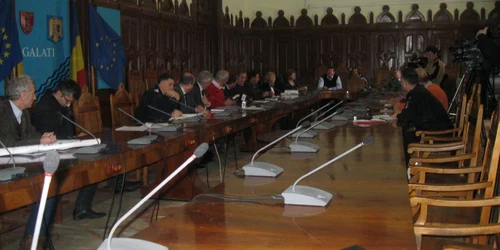 Prefectul a cerut în cadrul ședinței de ieri inventarierea zonelor de risc. 