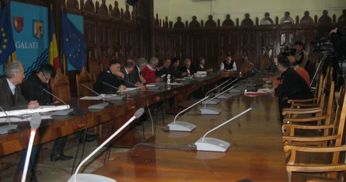 Prefectul a cerut în cadrul ședinței de ieri inventarierea zonelor de risc. 