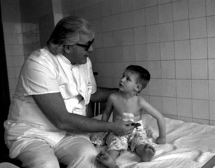 Medicul Alexandru Pesamosca și-a dedicat viața îngrijirii copiilor FOTO Viața medicală