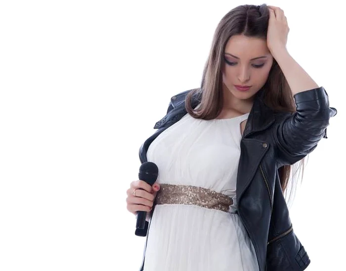 Georgia Dascălu a cântat cele două melodii în două zile, cu pauză vocală de o zi