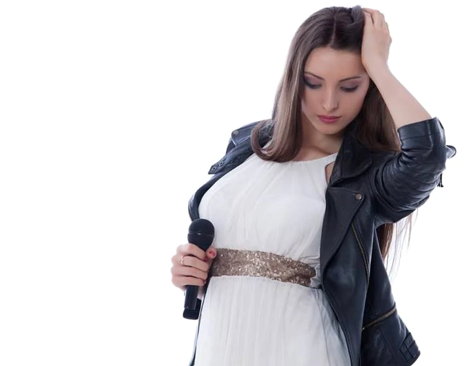 Georgia Dascălu a cântat cele două melodii în două zile, cu pauză vocală de o zi