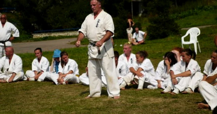Oradea: Portret/ Koen Scharrenberg, jurnalistul de la cârma Organizaţiei Europene de Kyokushin (VIDEO + GALERIE FOTO)