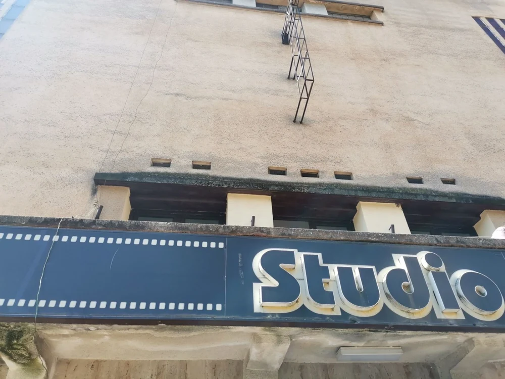 S-a marcat începerea lurărilor de renovare a vechiului cinematograf Studio din Timişoara FOTO Ş.Both