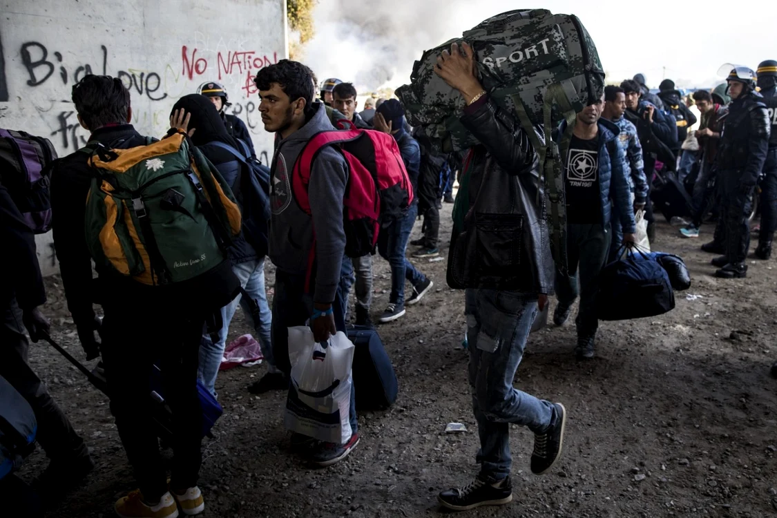 Tabăra de la Calais a fost evacuată Foto: EPA