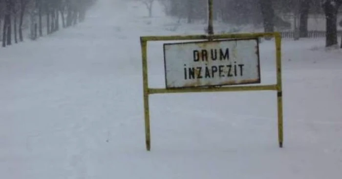 La moment, rămân blocate 68 de localităţi din nordul Moldovei FOTO Adevărul
