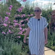 un cuplu de batrani din marea britanie risca sa fie amendati din cauza unei gradini amenajate foto captura video swns  png