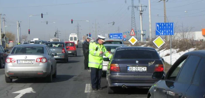 Zeci de şoferi au fost traşi pe dreapta