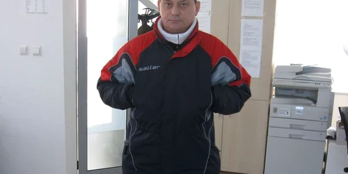 Mihai Nicolae, antrenorul lotului naţional de haltere - junioare