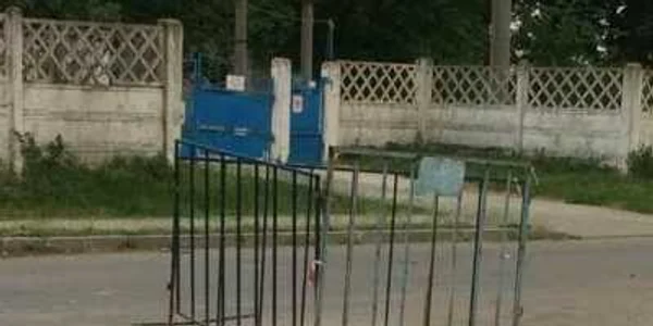 Stâlpul din mijlocul intersecţiei din Băileşti a fost mutat 