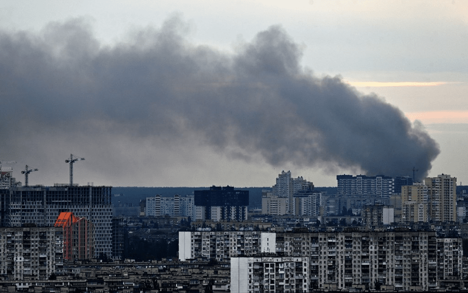 Explozii în centrul Kievului miercuri dimineața. Sistemele de apărare antiaeriană au doborât zece drone iraniene