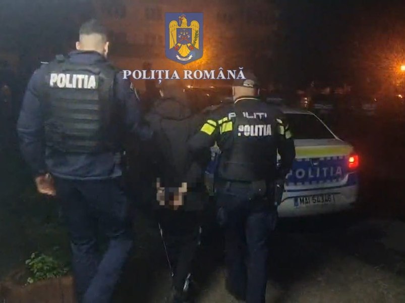 Metoda de a face bani de țigări care l-a trimis în arest pe un tânăr din Craiova. Camerele de supraveghere l-au dat de gol