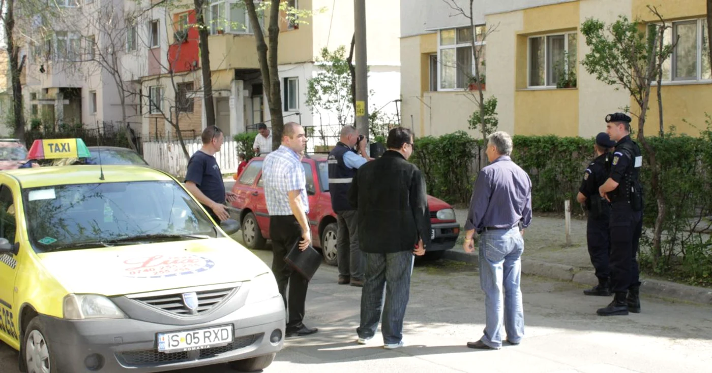 Taxiul implicat în conflictul din trafic a fost analizat de anchetatori FOTO ziaruldeiasi.ro