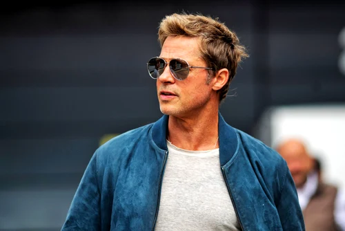 Brad Pitt super chipeș, la Silverstone, Profimedia