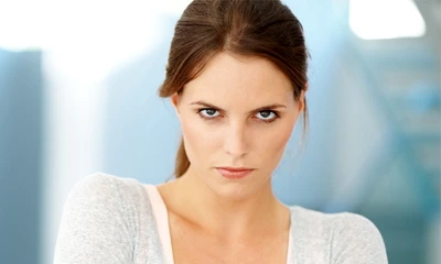 Sindromul premenstrual provoacă tulburări emoţionale