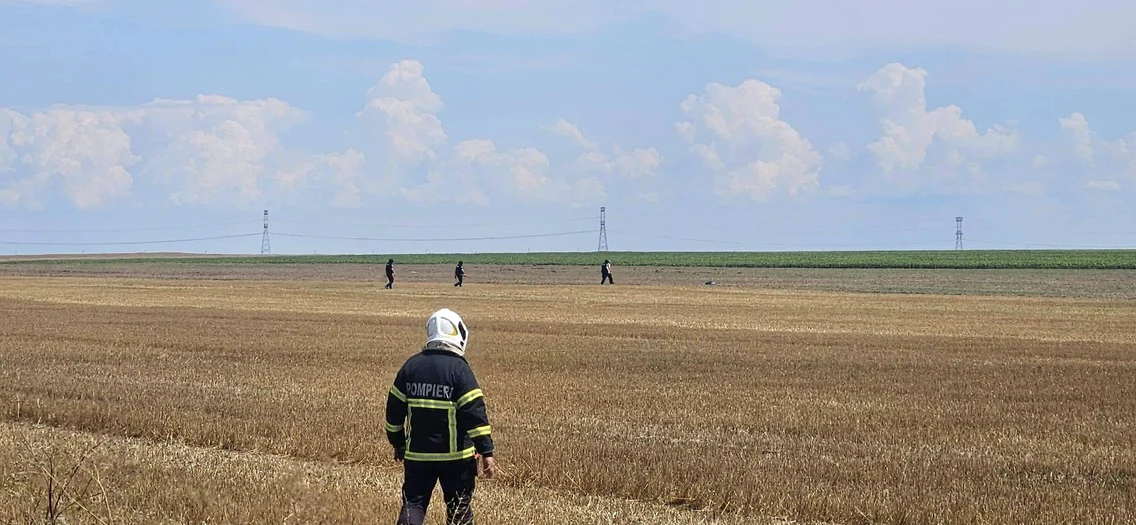 Autoritățile au ajuns la locul unde a căzut drona, în județul Buzău/FOTO: Facebook / Campus TV Buzău