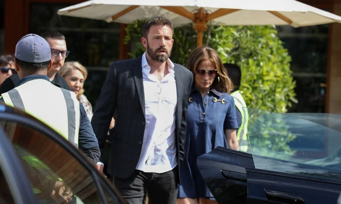 Jennifer Lopez și Ben Affleck au luat prânzul cu Guadalupe jpg
