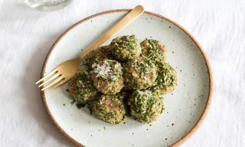 chiftelute de linte cu sos pesto jpeg