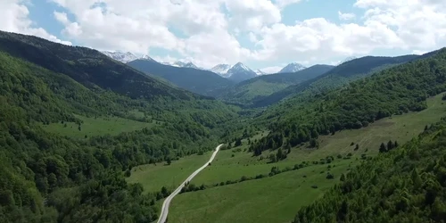 Drumul Nucşoara - Cârnic, imagini aeriene