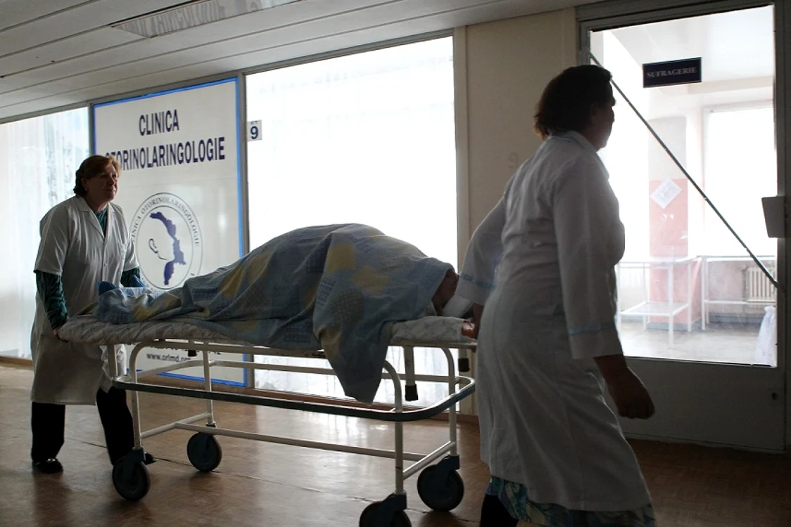 Pacienţii care ajung la Urgenţă sunt incluşi în programul de testare a doctoriilor, doar cu acordul scris al rudelor de gradul I sau al reprezentanţilor legali Foto: Tudor Iovu