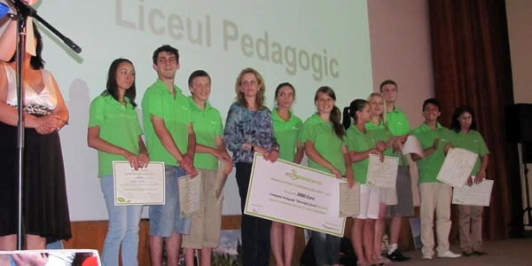 Liceul Pedagogic a primit un cec de 3.000 de euro
