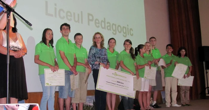 Liceul Pedagogic a primit un cec de 3.000 de euro