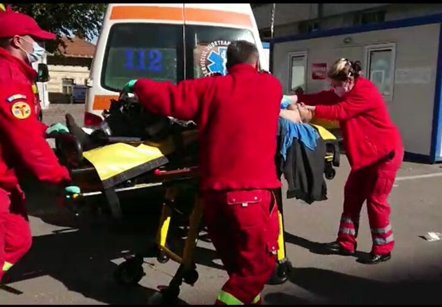 O femeie din Botoșani și-a înjunghiat soțul după o ceartă conjugală. Motivul pentru care a reacționat atât de violent