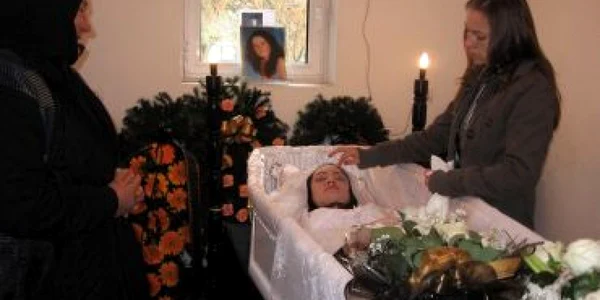 Bistriţa : Ana-Maria Cherecheş n-a mai apucat să fie mireasă în viaţă