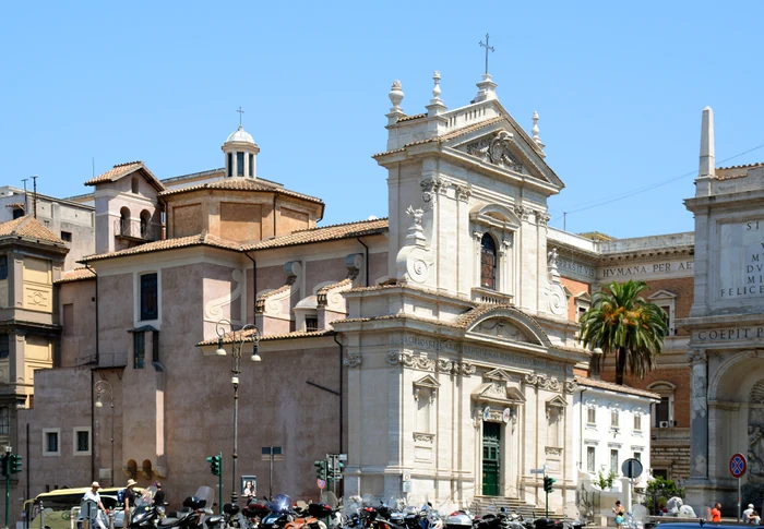 Santa Maria della Vittoria in Rome jpg jpeg