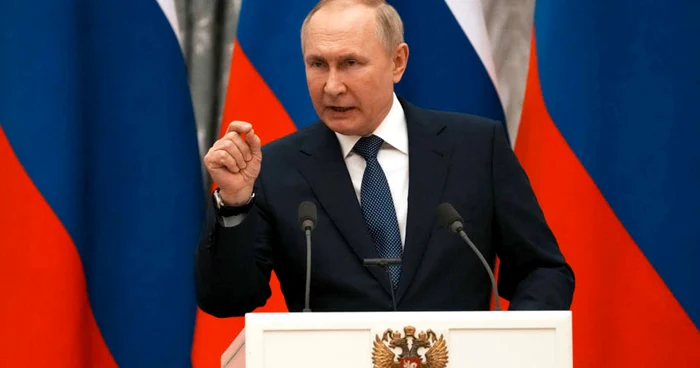 Vladimir Putin nu a fost atacat de nici unul dintre miliardarii Rusiei. Foto: bihon.ro