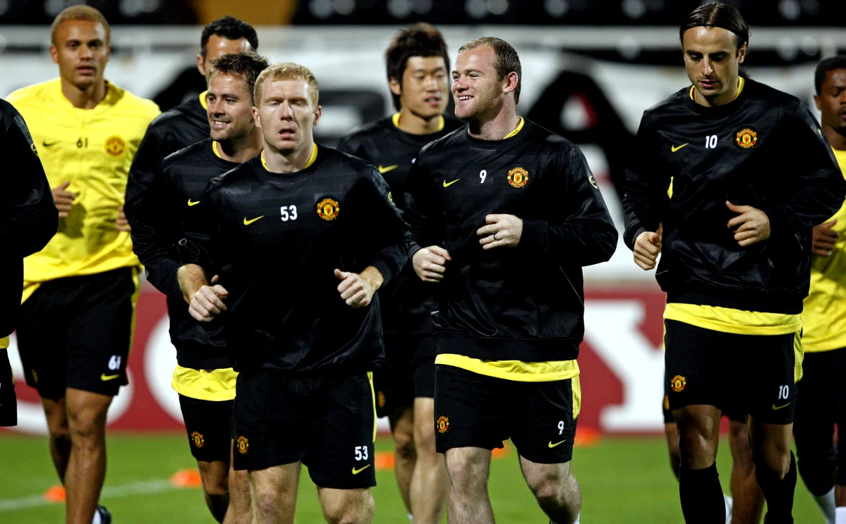 
    Jucătorii de la United sunt protejaţi  